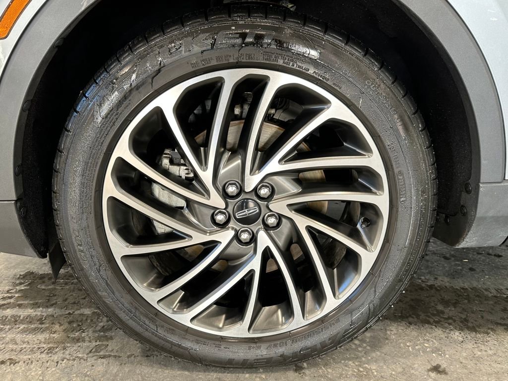 Used 2020 Lincoln Nautilus Reserve w/ Equipment Group 201A image 10