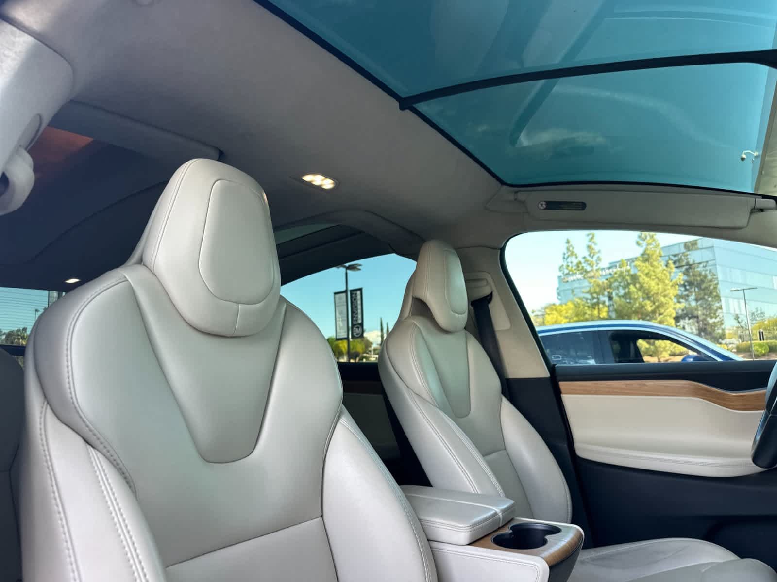Used 2019 Tesla Model X Long Range AWD/4WD image 18
