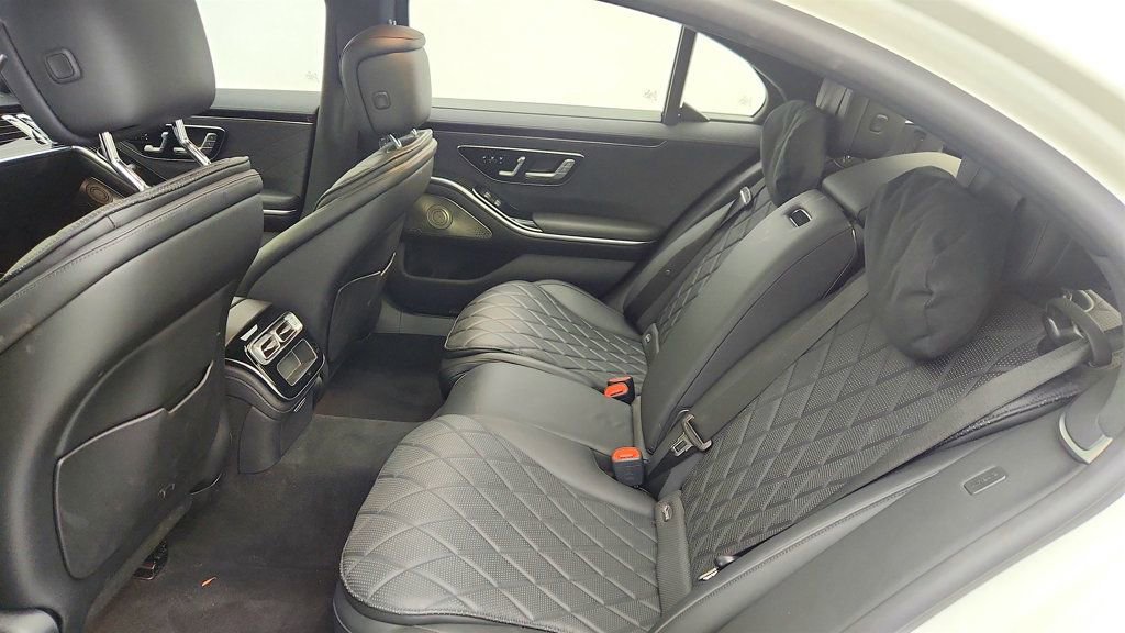 Used 2021 Mercedes-Benz S 580 4MATIC Sedan w/ AMG Line image 21