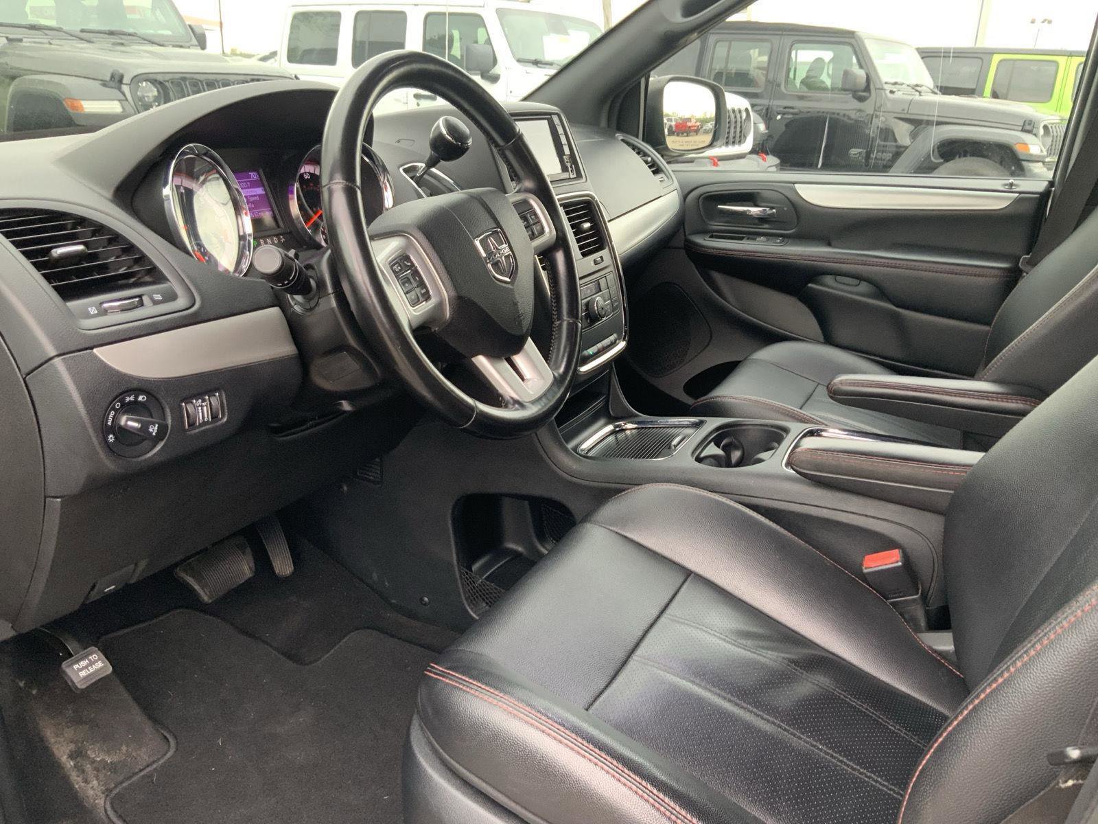 Used 2020 Dodge Grand Caravan GT image 24