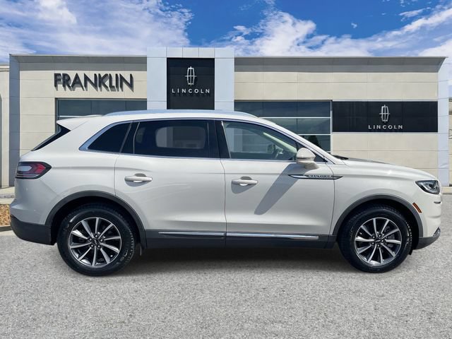 Certified 2022 Lincoln Nautilus FWD image 2