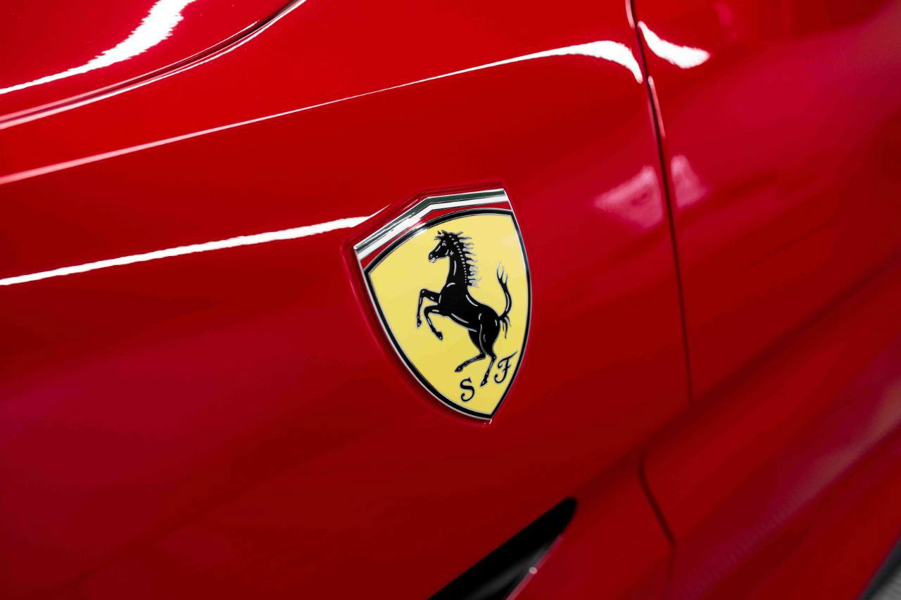 Used 2019 Ferrari Portofino RWD image 18