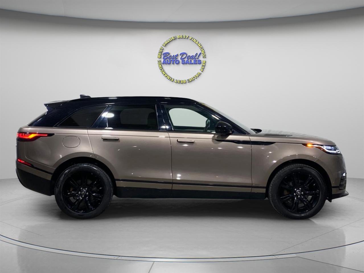 Used 2018 Land Rover Range Rover Velar R-Dynamic SE image 22