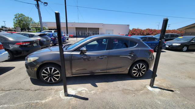 Used 2014 MAZDA MAZDA3 i Grand Touring image 3
