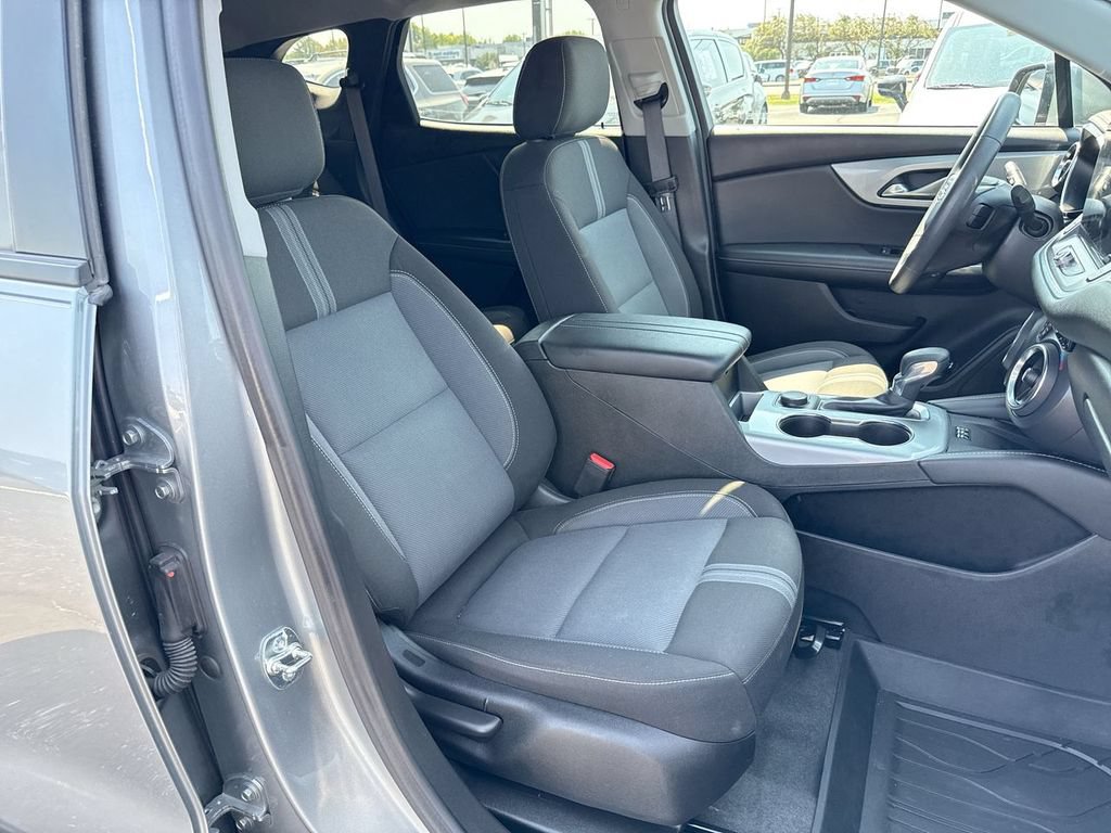 Used 2024 Chevrolet Blazer LT w/ Convenience Package FWD image 25