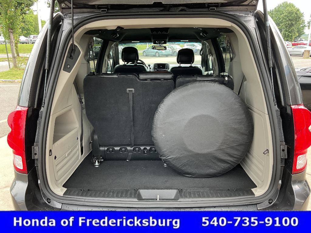Used 2017 Dodge Grand Caravan SXT FWD image 19