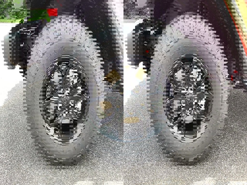 New 2025 Jeep Gladiator Sport image 10