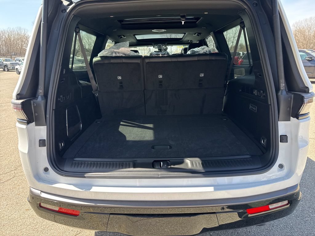 New 2026 Jeep Grand Wagoneer L Limited AWD/4WD image 20