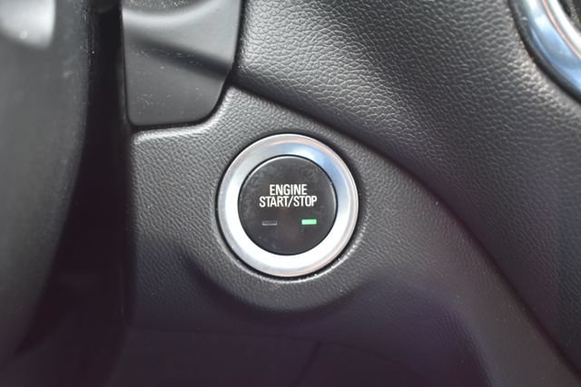 Used 2018 Chevrolet Equinox LT w/ Sun & Infotainment Package FWD image 25