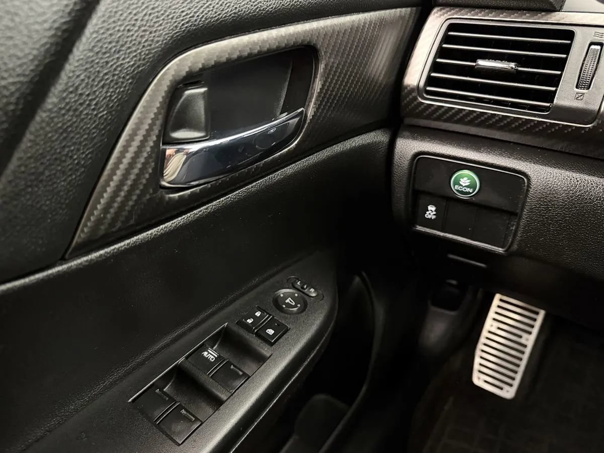 Used 2016 Honda Accord Sport image 12