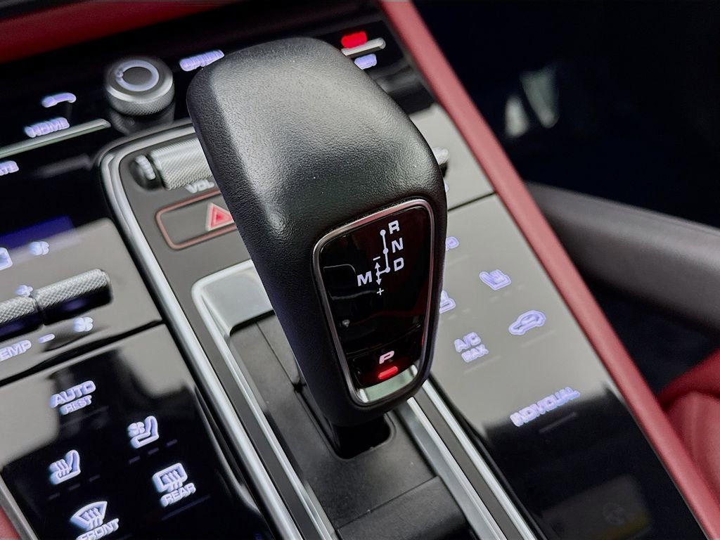 Certified 2023 Porsche Cayenne Platinum Edition w/ Premium Package Plus (PIA) image 21