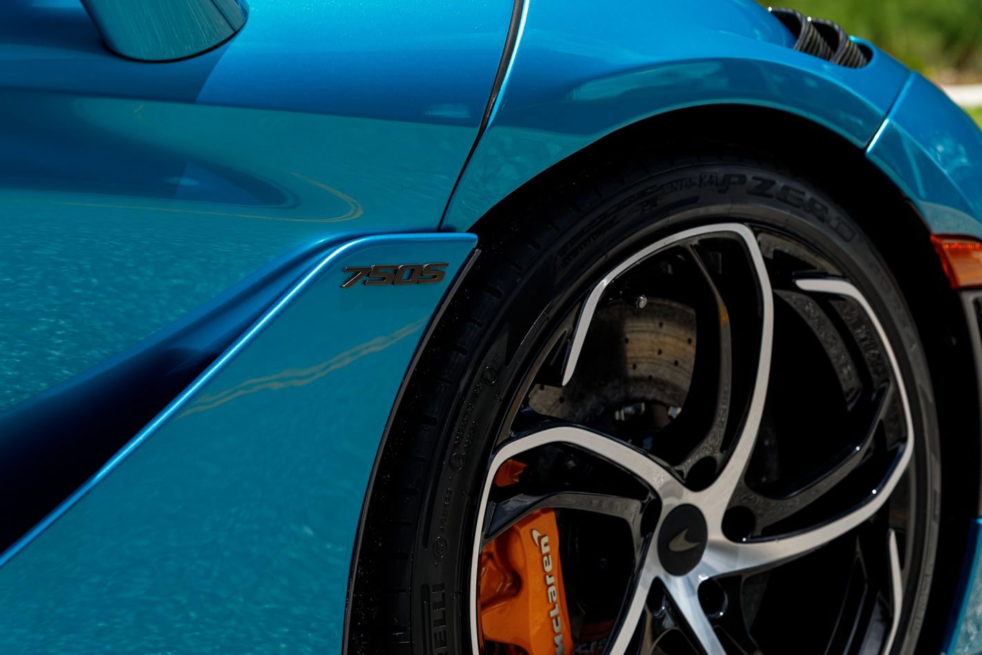 Used 2025 McLaren 750S RWD image 17