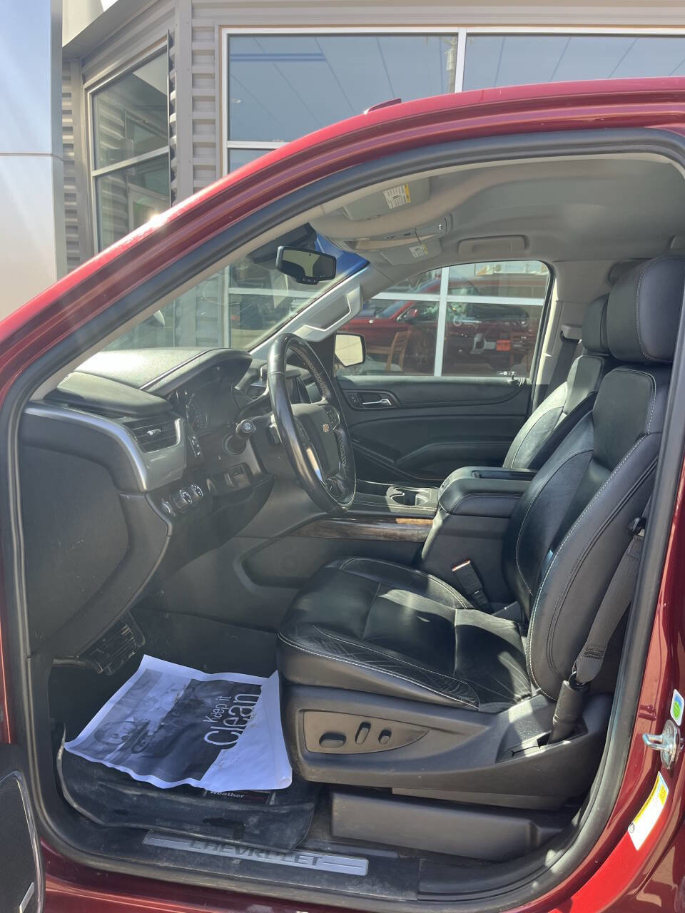 Used 2016 Chevrolet Suburban LT image 11