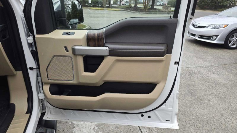 Used 2020 Ford F150 Lariat w/ Equipment Group 502A Luxury image 18