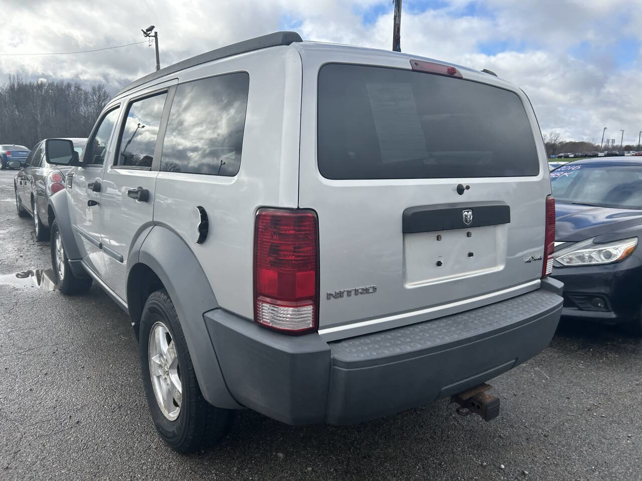 Used 2007 Dodge Nitro SXT image 4