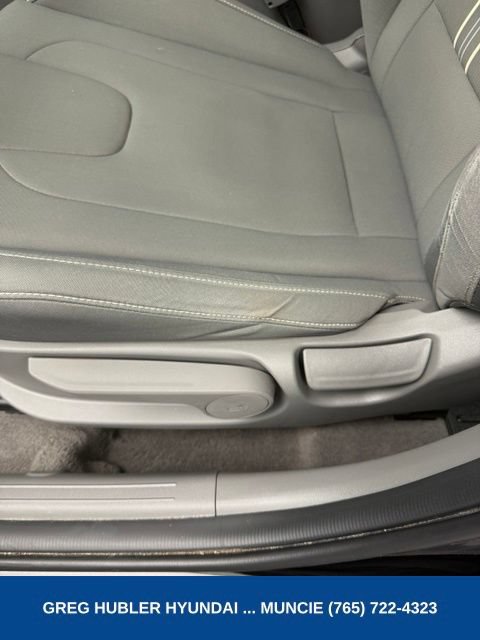 Used 2023 Hyundai Elantra SEL FWD image 44