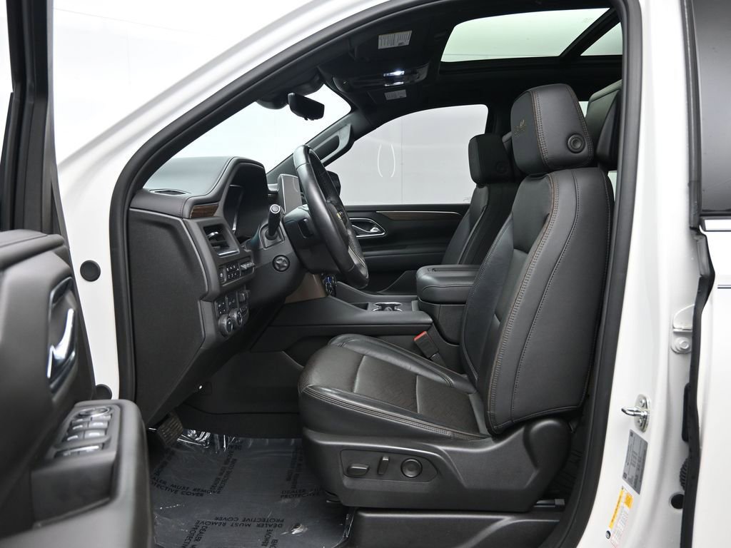 Used 2024 Chevrolet Suburban High Country w/ Advanced Technology Package image 25