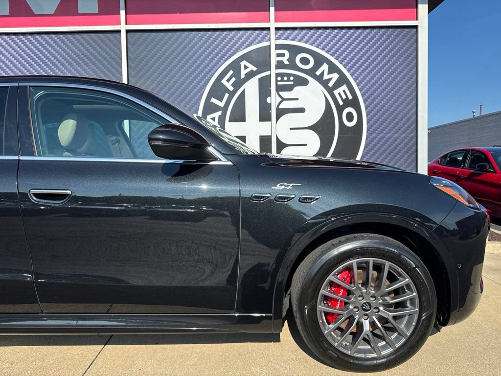 Used 2023 Maserati Grecale GT AWD/4WD image 3