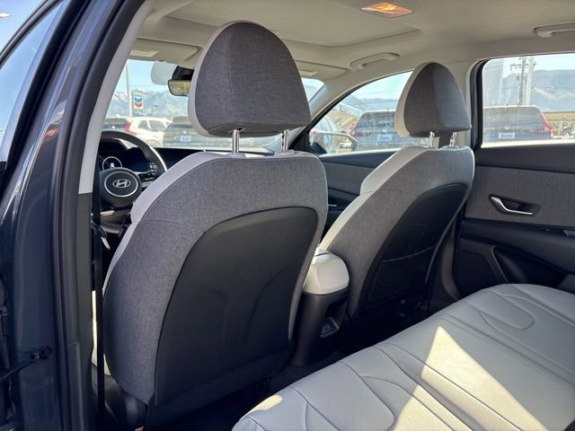 Used 2025 Hyundai Elantra Limited FWD image 19