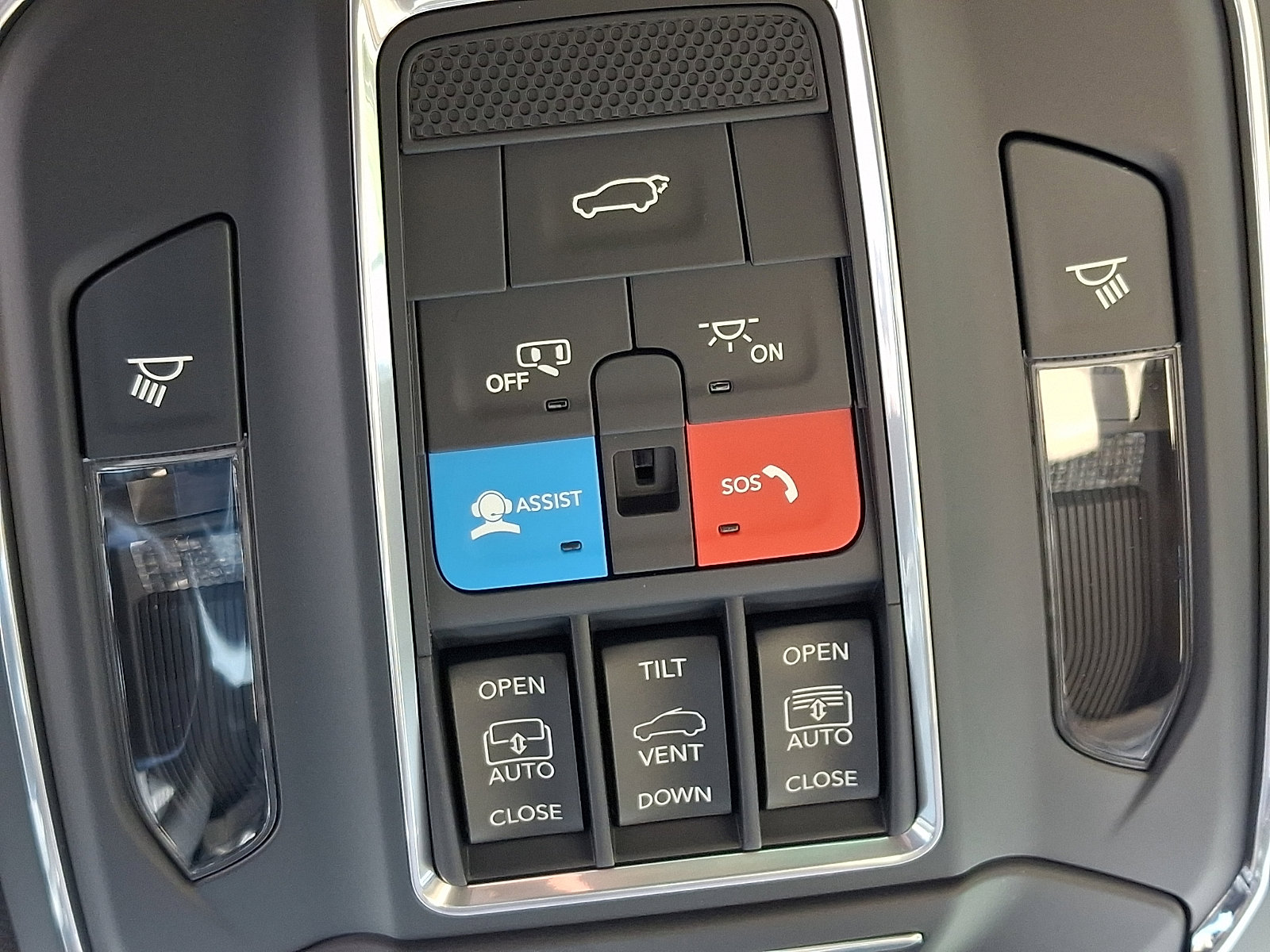 Certified 2024 Jeep Grand Cherokee Limited w/ Luxury Tech Group II AWD/4WD image 27