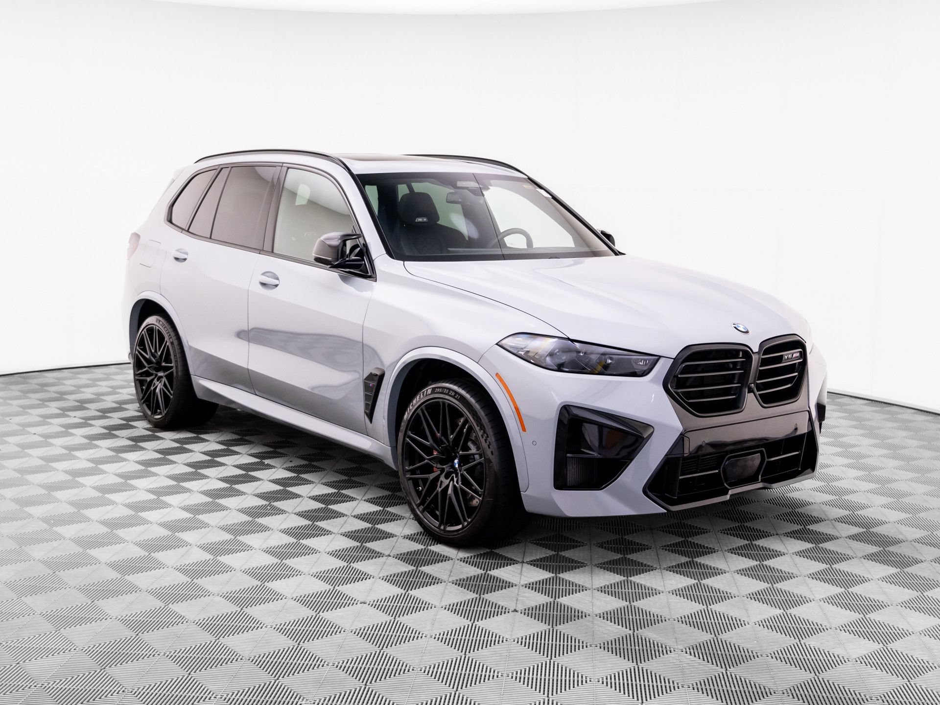 Used 2025 BMW X5 M Competition w/ Executive Package AWD/4WD image 7