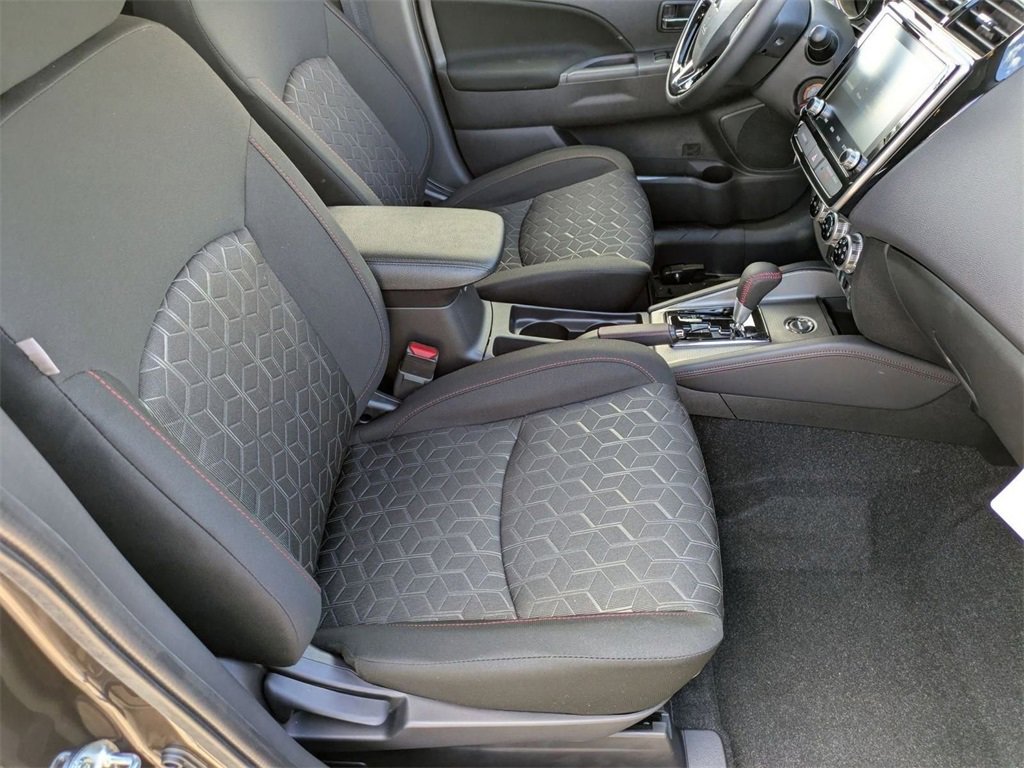 New 2025 Mitsubishi Outlander Sport LE image 28