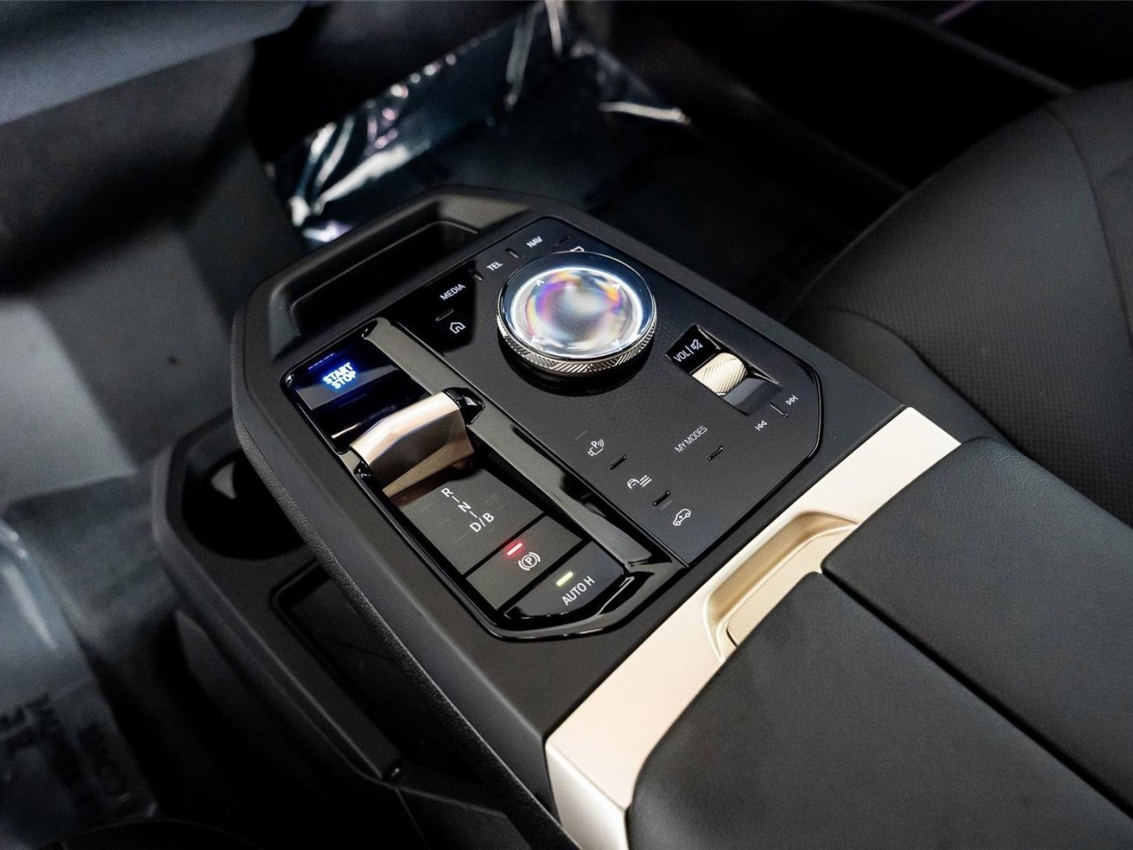 Used 2024 BMW iX M60 image 41