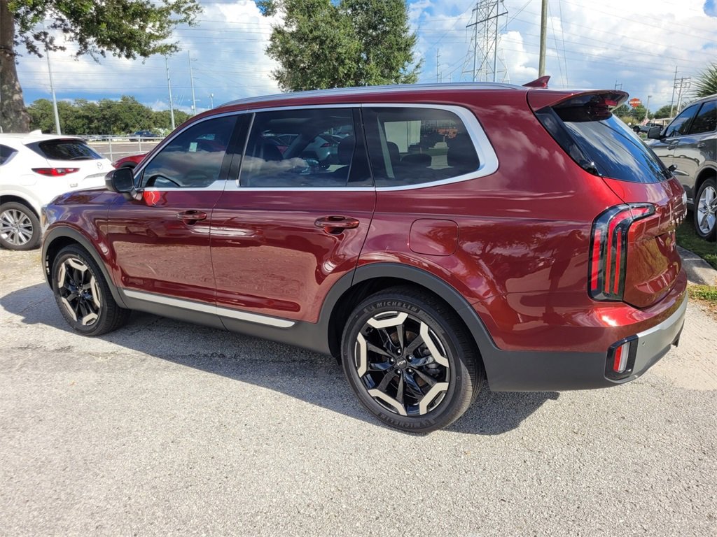 Used 2023 Kia Telluride EX image 6