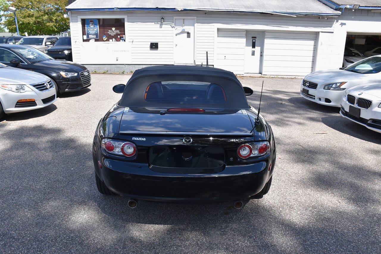 Used 2006 MAZDA MX-5 Miata Touring RWD image 5