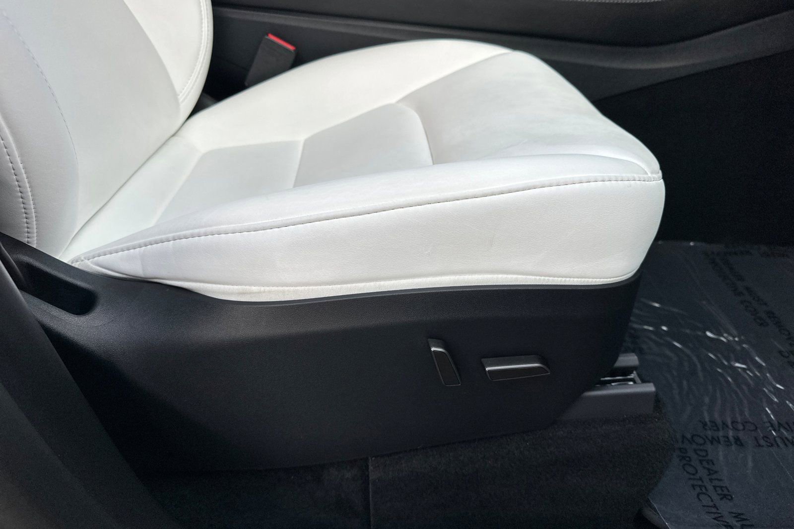 Used 2025 Tesla Model Y Long Range image 24