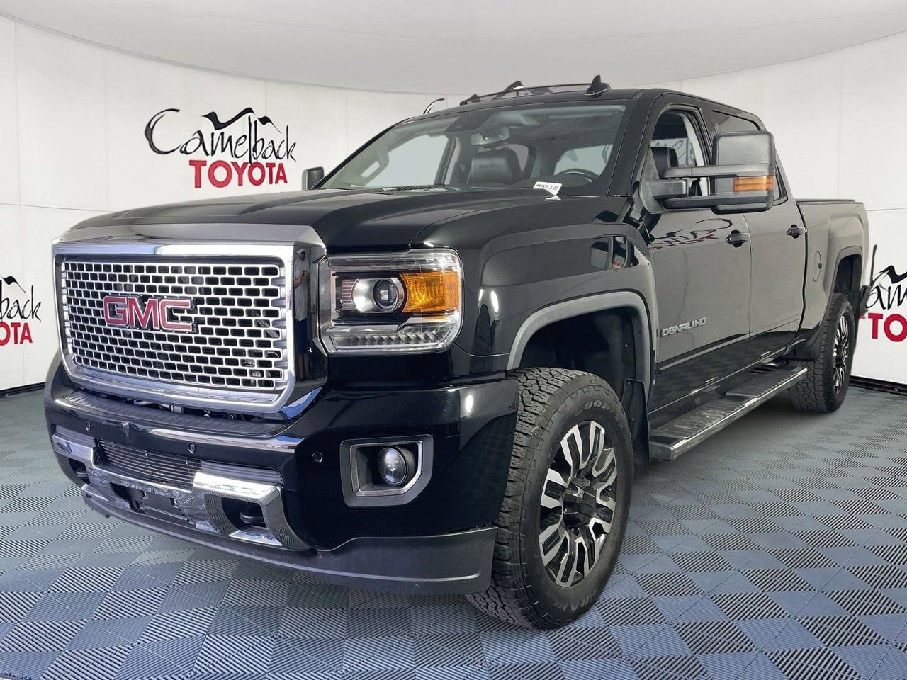 Used 2016 GMC Sierra 2500 Denali w/ Duramax Plus Package image 2