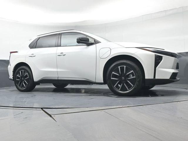 Certified 2026 Toyota bZ image 39