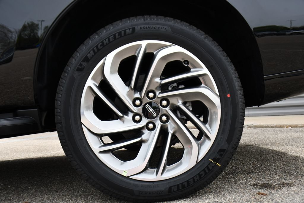 Used 2026 Lincoln Navigator Premiere AWD/4WD image 43