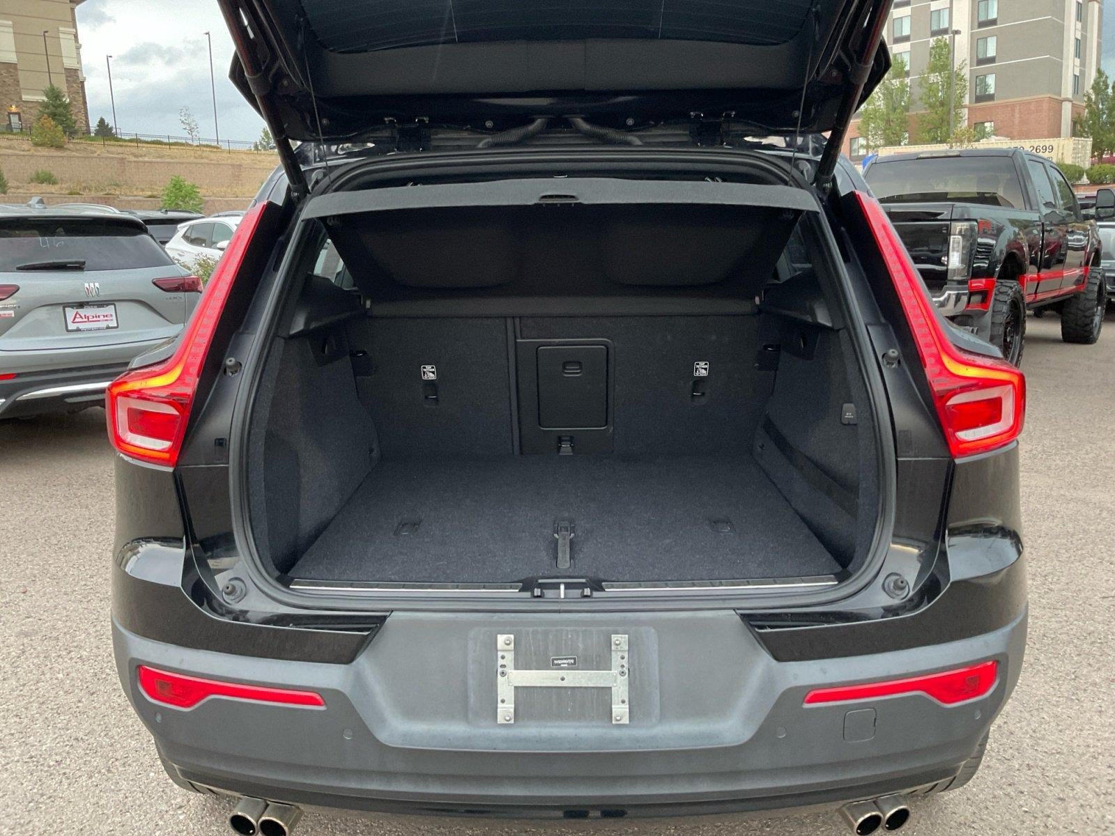 Used 2021 Volvo XC40 T5 R-Design AWD/4WD image 16