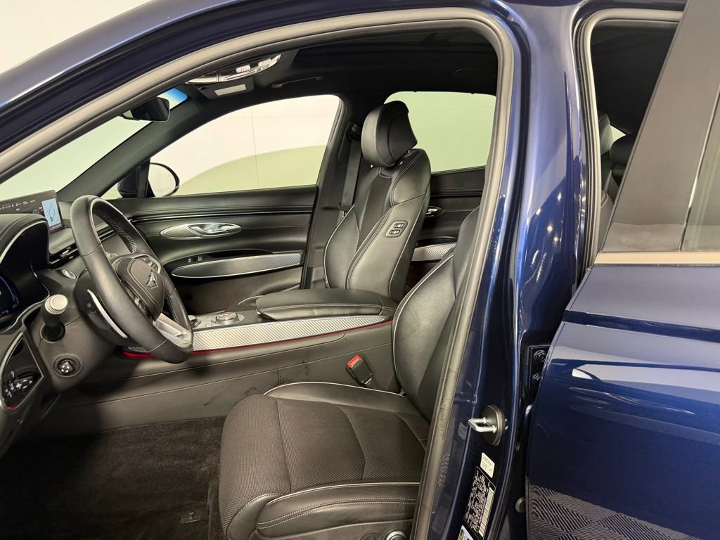 Used 2023 Genesis GV70 2.5T w/ Sport Prestige Package image 24