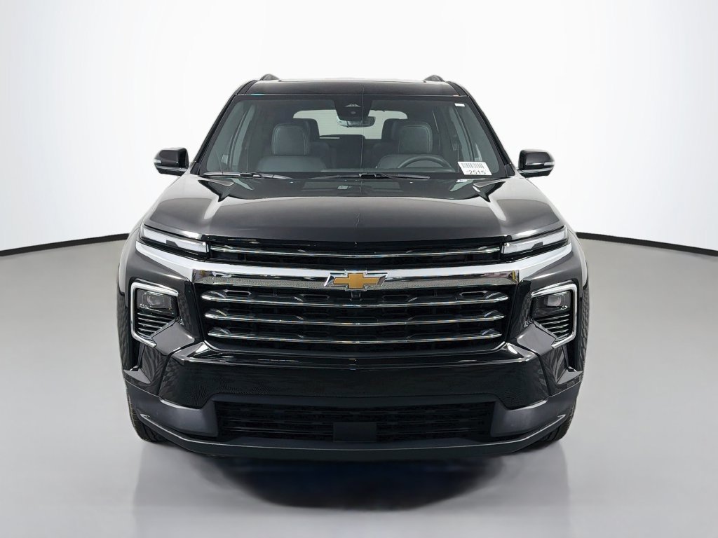 New 2027 Chevrolet Traverse LT w/ Sun and Wheel Package AWD/4WD image 2