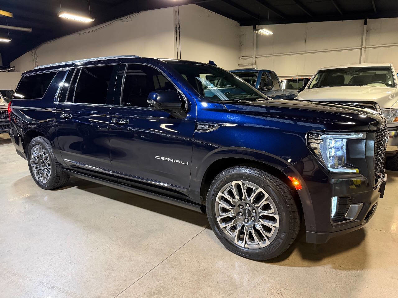 Used 2023 GMC Yukon XL Denali Ultimate image 49