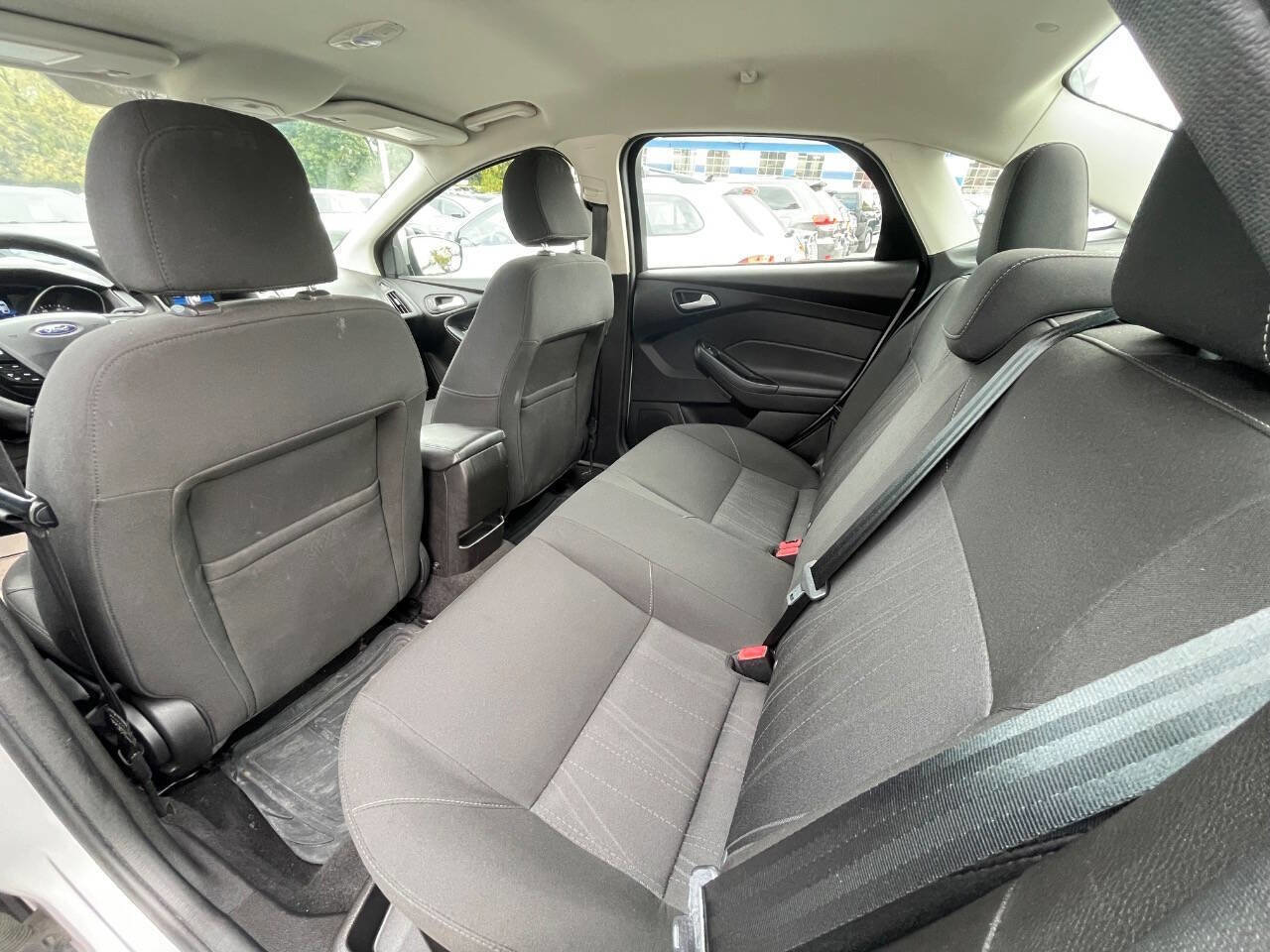 Used 2017 Ford Focus SE image 21