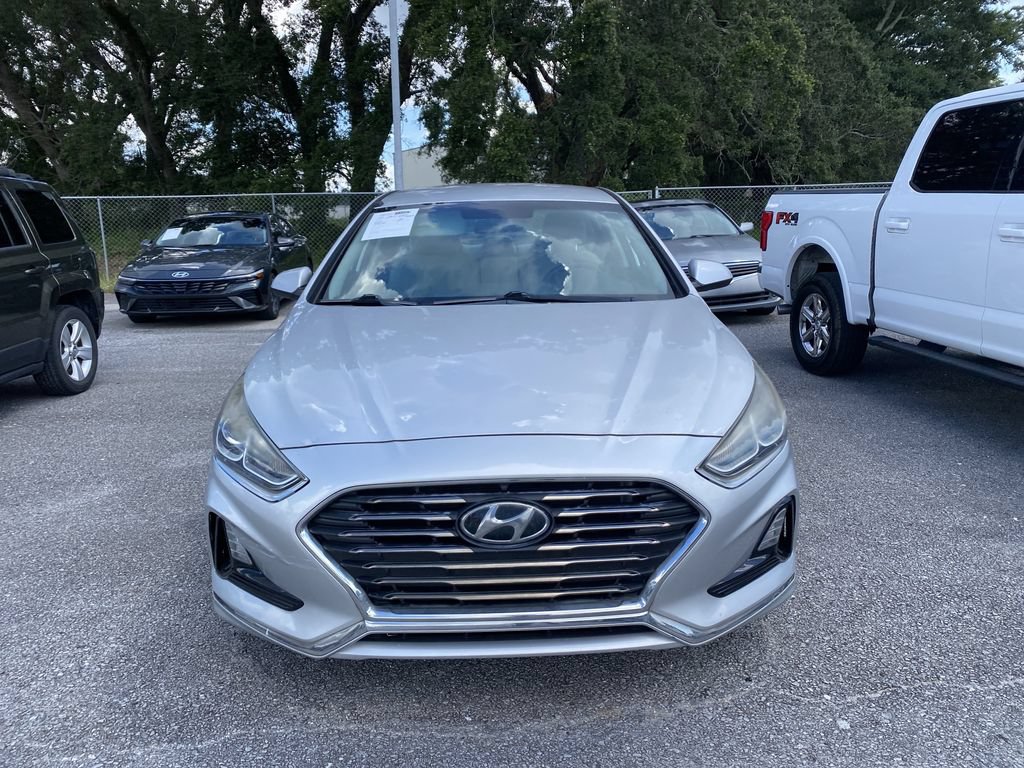 Used 2018 Hyundai Sonata SE FWD image 2