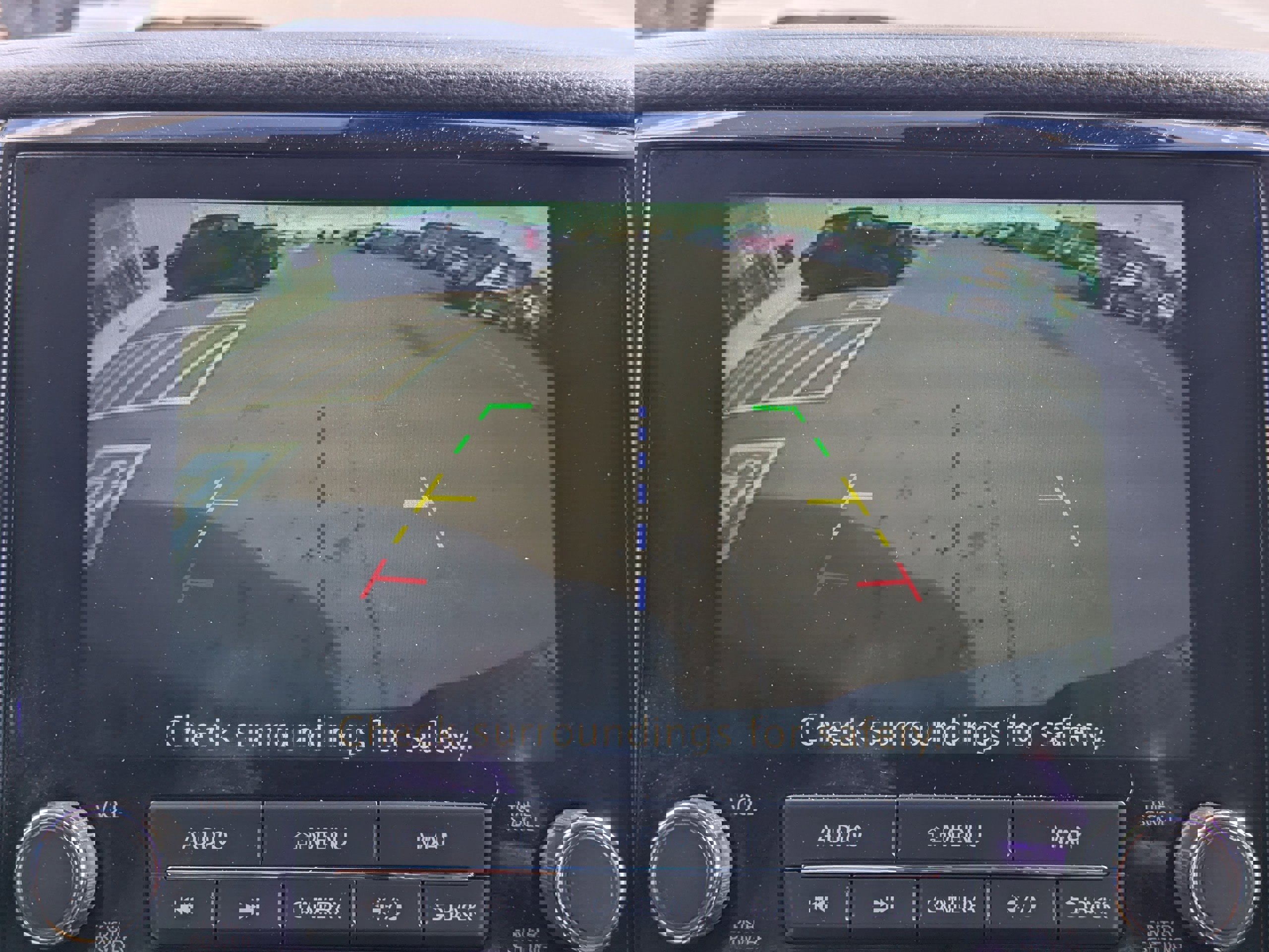 Used 2020 Nissan Titan SV w/ SV Convenience Package image 23