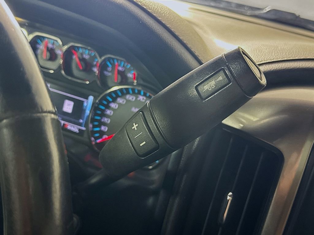 Used 2018 Chevrolet Silverado 1500 LTZ Z71 w/ LTZ Plus Package AWD/4WD image 17