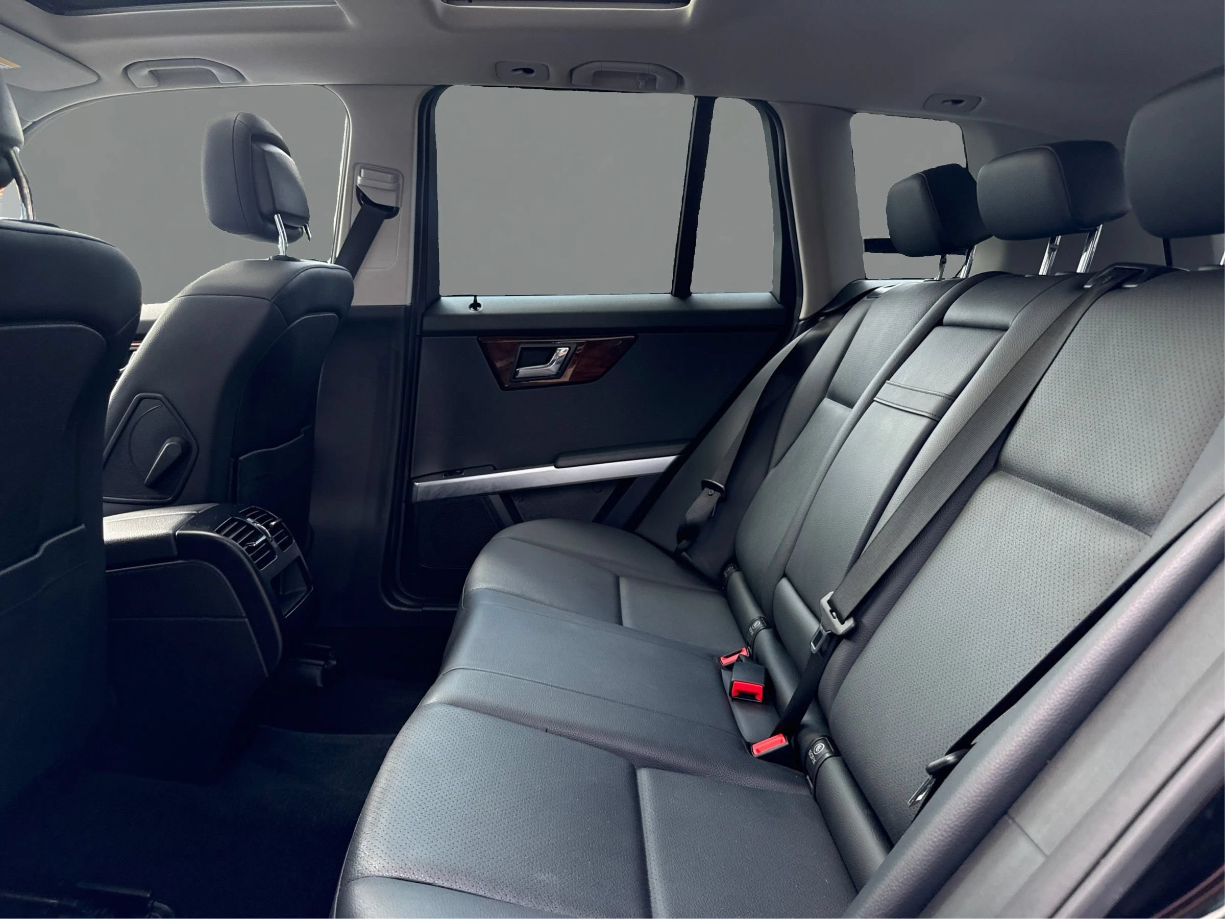Used 2011 Mercedes-Benz GLK 350 4MATIC image 10