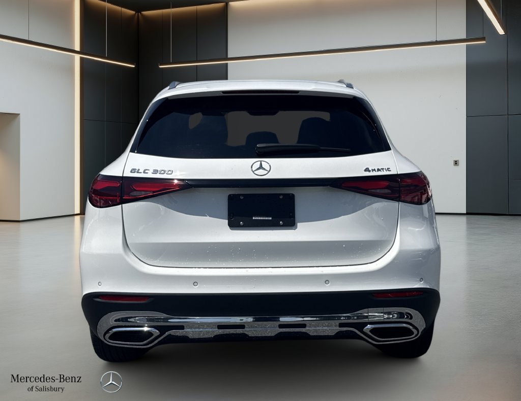Used 2026 Mercedes-Benz GLC 300 4MATIC image 3