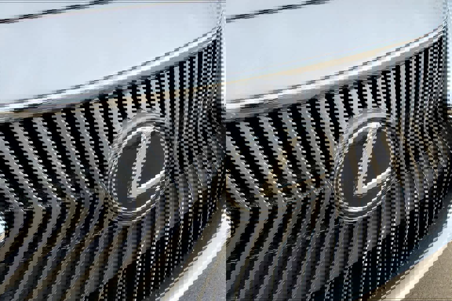 Used 2019 Lexus ES 350 w/ Luxury Package image 29