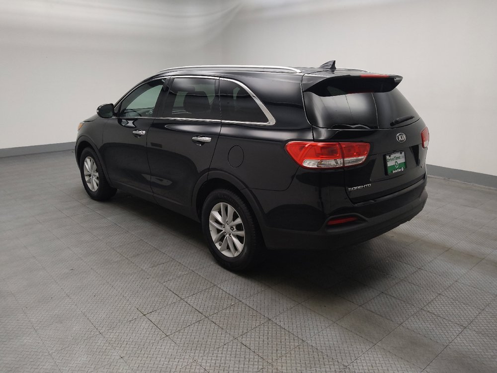 Used 2016 Kia Sorento FWD w/ LX Convenience Package image 3