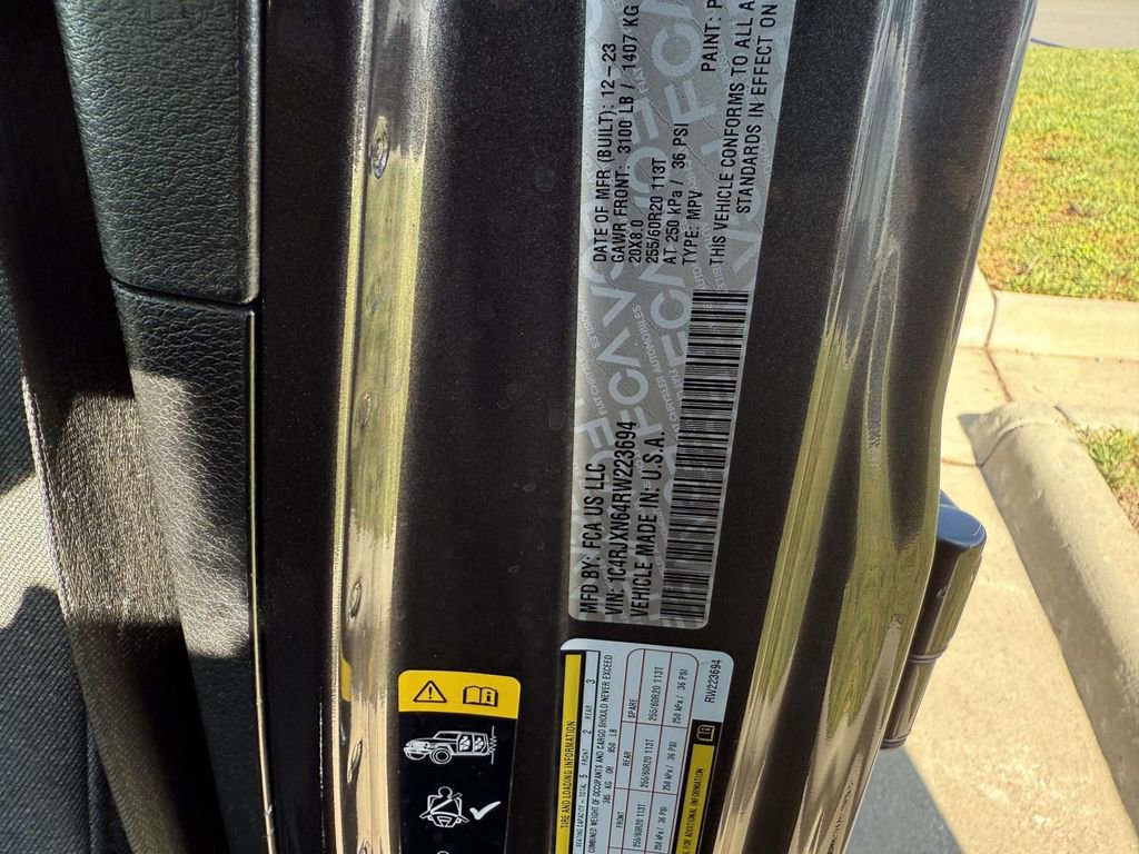 Used 2024 Jeep Wrangler Unlimited AWD/4WD image 34