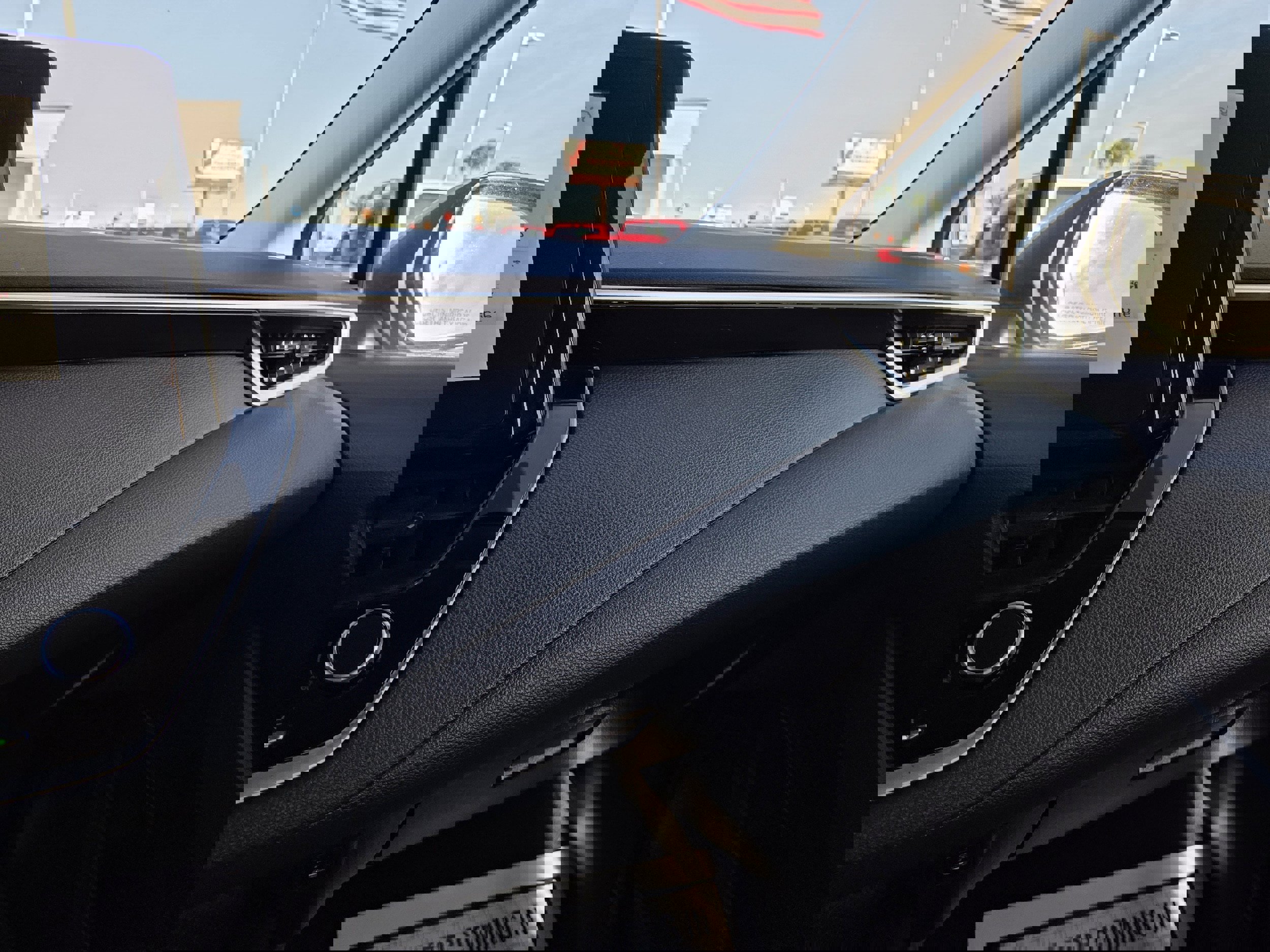 Used 2023 Toyota Corolla LE image 29