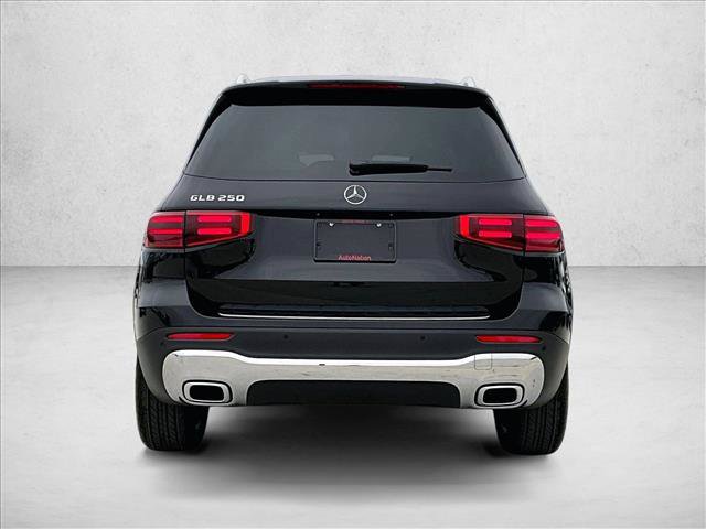 New 2026 Mercedes-Benz GLB 250 image 4