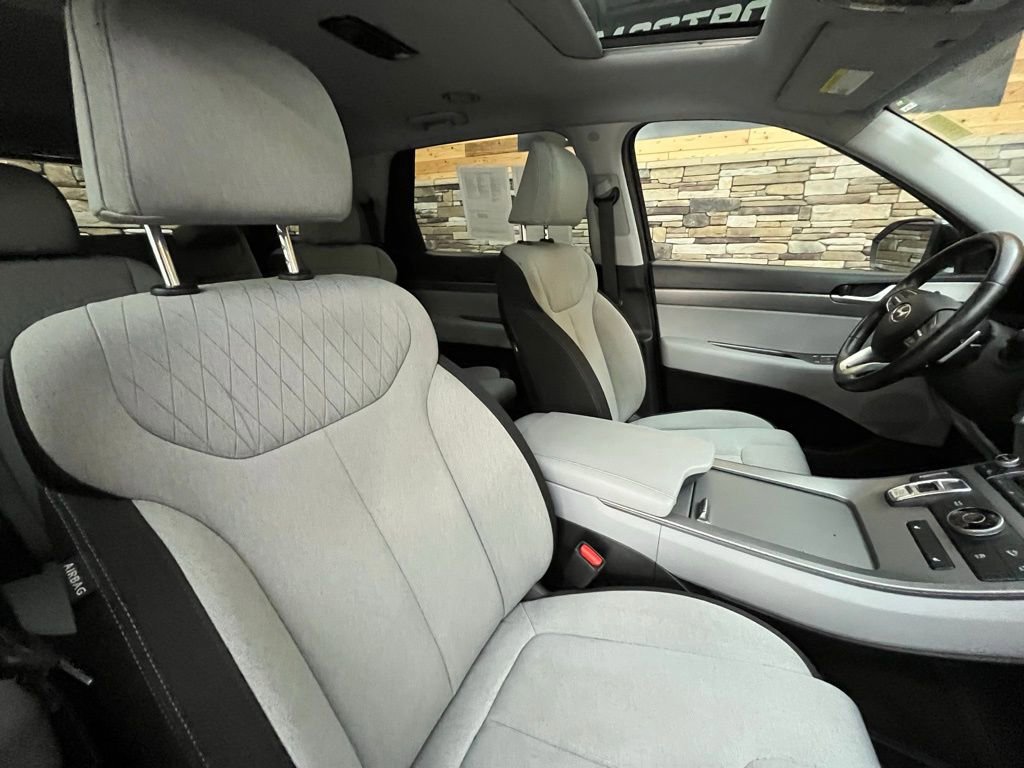 Used 2022 Hyundai Palisade SEL w/ Winter Package image 15
