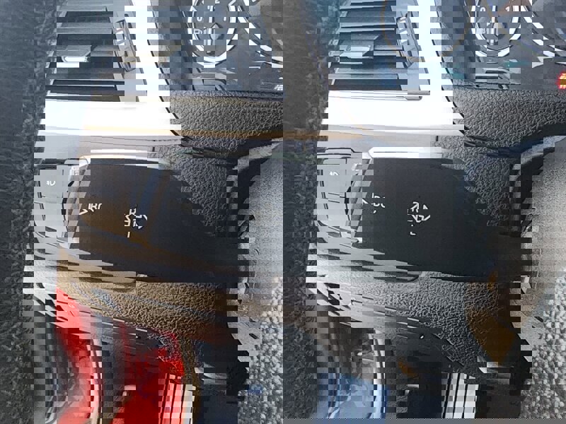 Used 2018 BMW 320i Sedan w/ Convenience Package image 29